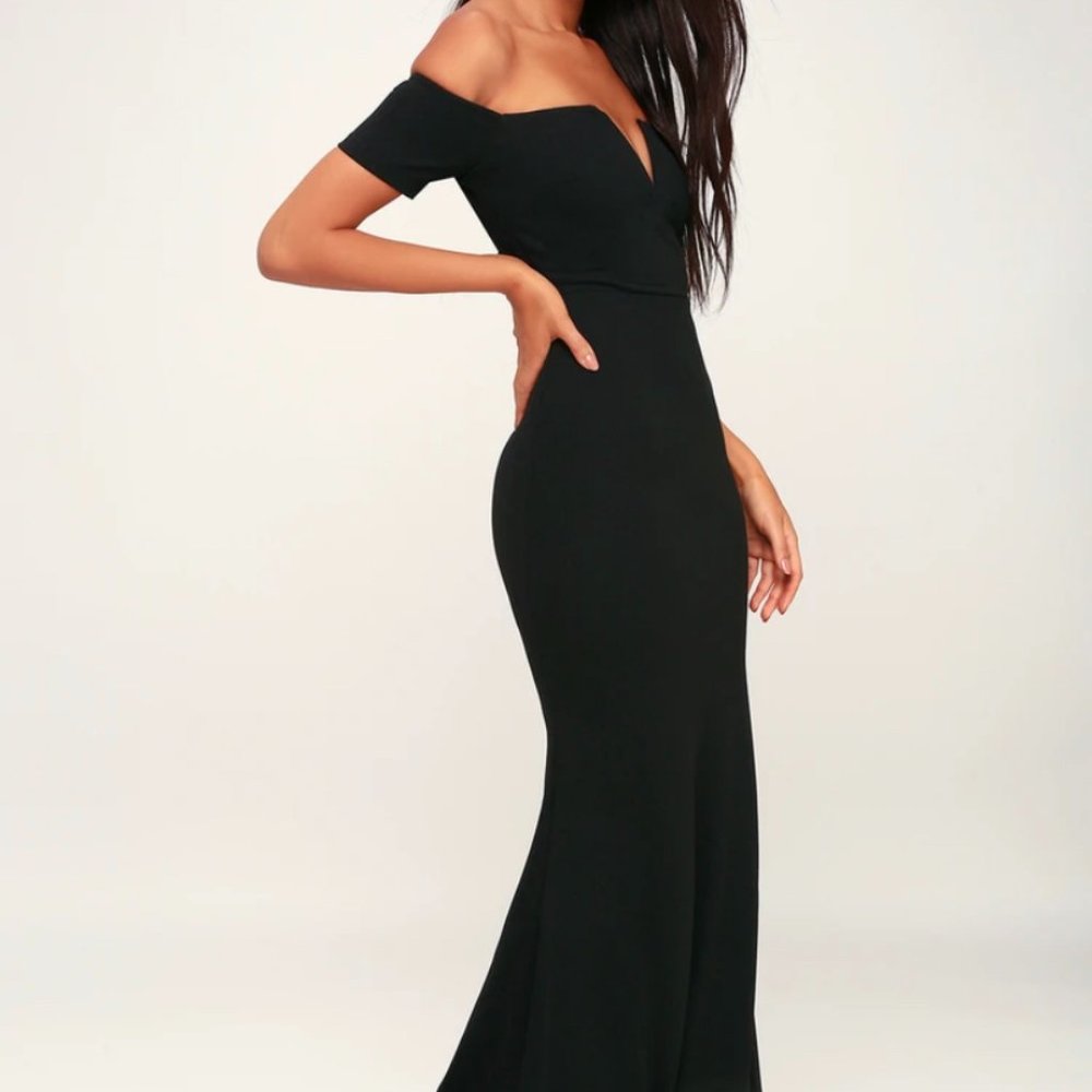 Lynne Black Off-the-Shoulder Maxi Dress